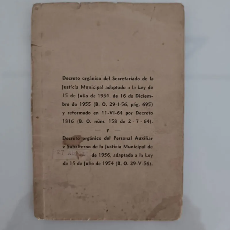 Página de un manual antiguo usado como documentación para «Los Secretos de Castillo»